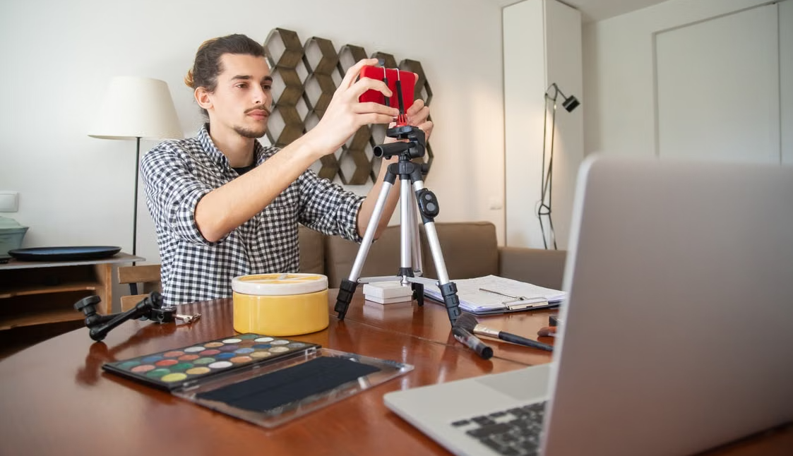 From Side Hustle to Full-Time Career: The Creator Economy Is Becoming a New Professional Workforce